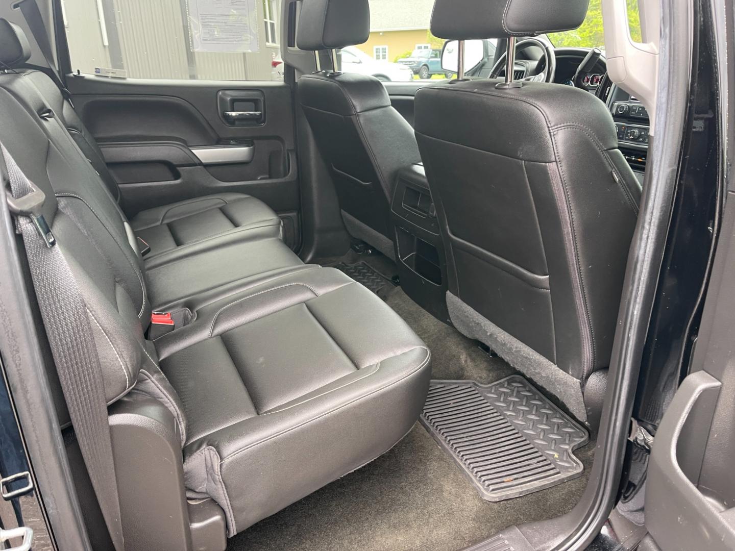 2018 Black /Black Chevrolet Silverado 1500 LTZ Z71 Crew Cab 4WD (3GCUKSEC4JG) with an 5.3L V8 OHV 16V engine, 8-Speed Automatic transmission, located at 547 E. Main St., Orwell, OH, 44076, (440) 437-5893, 41.535435, -80.847855 - This 2018 Chevrolet Silverado 1500 LTZ Z71 Crew Cab is a well-appointed and highly capable full-size pickup. It's powered by a 5.3L Vortec V8 engine paired with an 8-speed automatic transmission and 3.42 gearing, enabling an impressive 9,300-pound towing capacity. The Z71 off-road package includes f - Photo#41